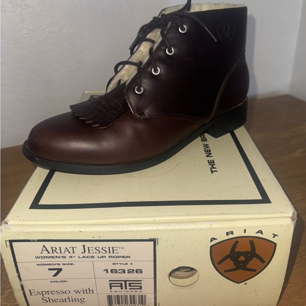 Ariat Brown Lace Up Boots Classic Design
